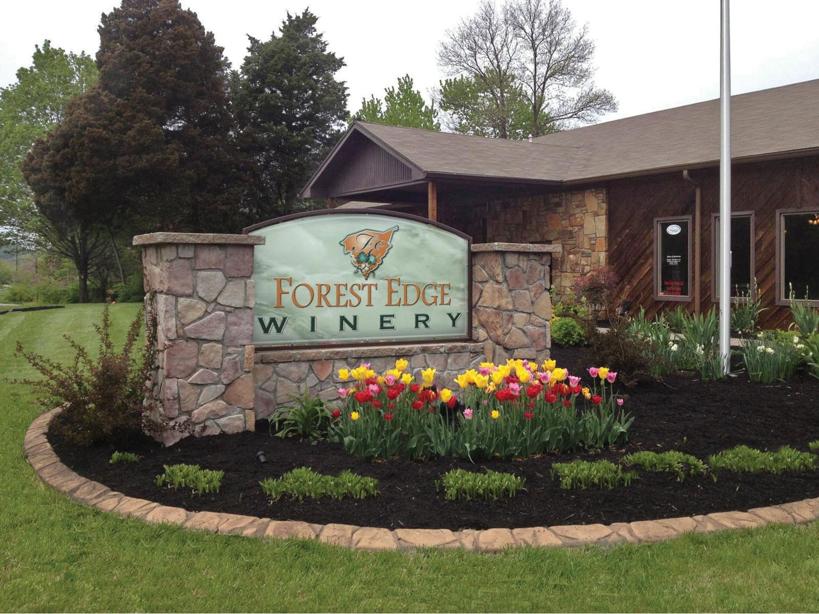 Forest Edge Winery Sign