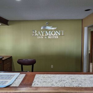 Baymont Inn and Suites Front Desk